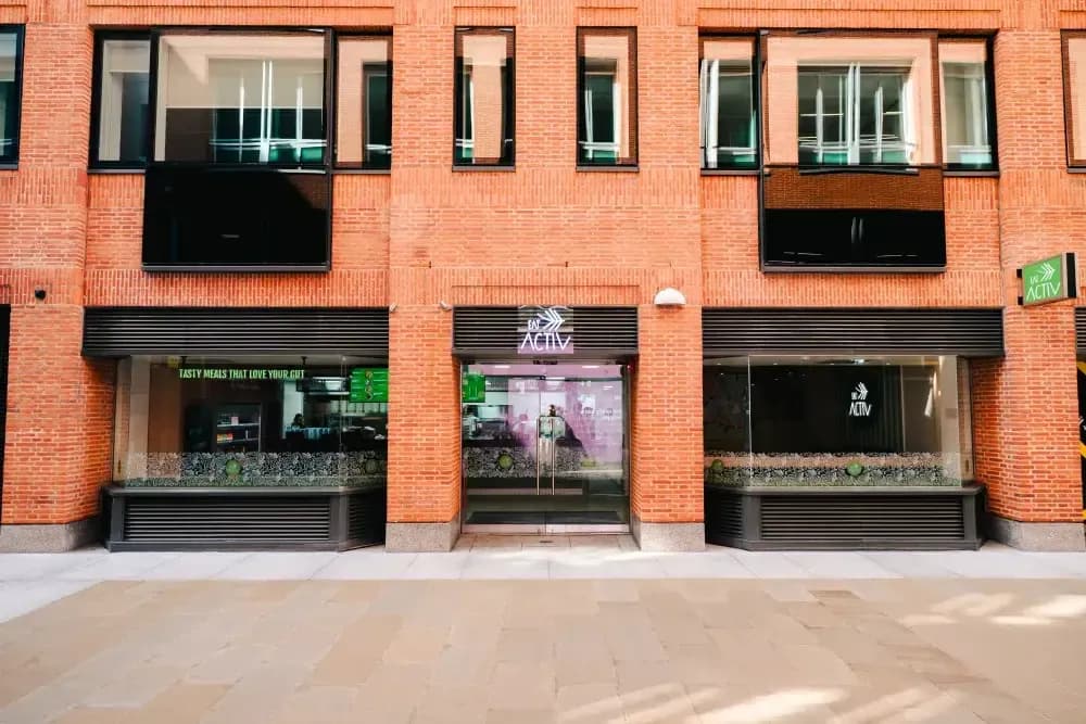 St Paul's Churchyard Eat Activ storefront